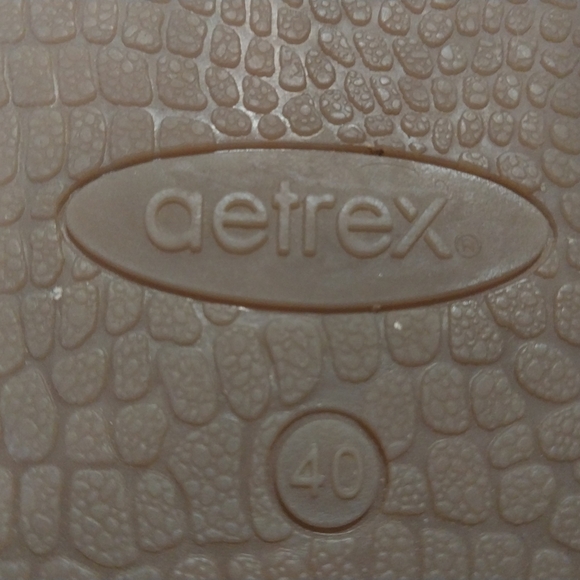 Aetrex Taupe Sandals with Metallic Details - Picture 8 of 10